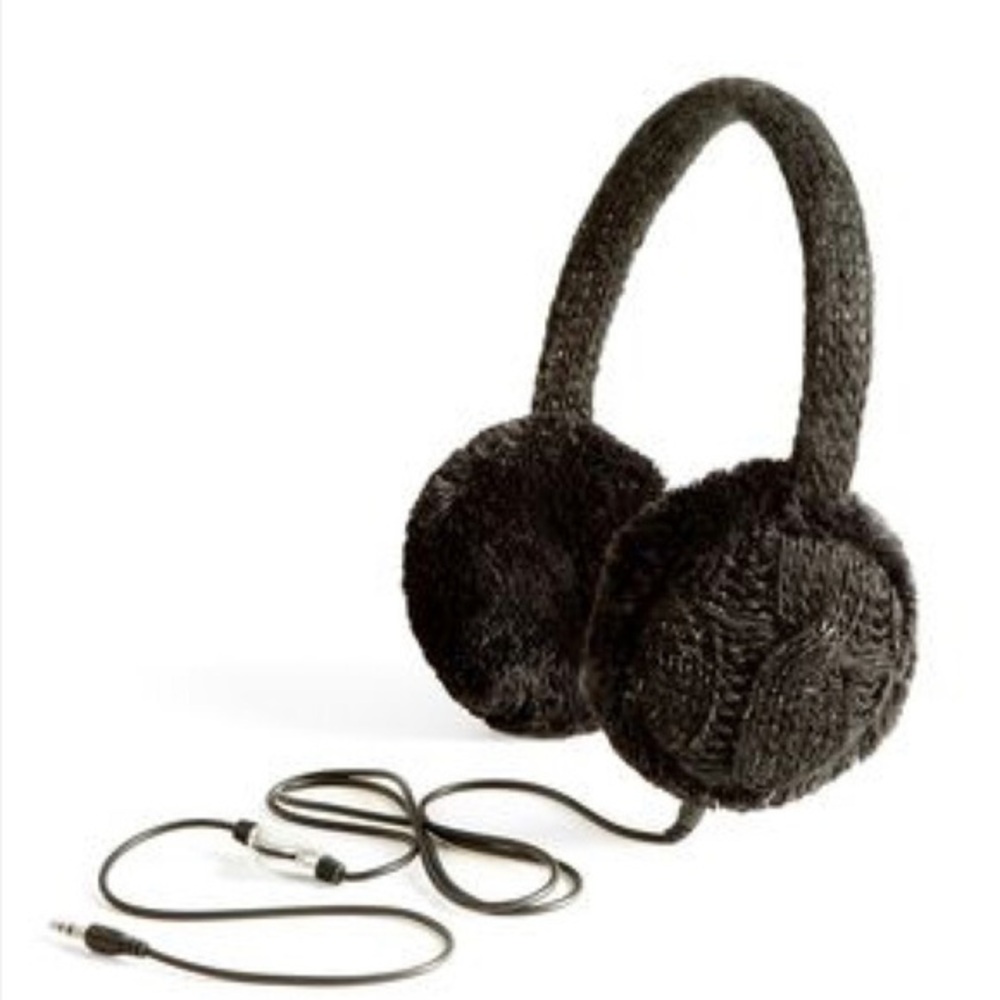 STEVE MADDEN EARMUFF W/BUILT-IN EARPHONES